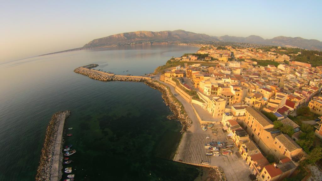 Casa Vacanze Daisy Trappeto  Esterno foto